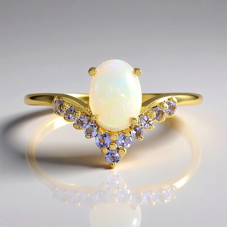 Anello in argento con Opale di Welo