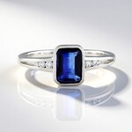 Anello in argento con Cianite del Nepal