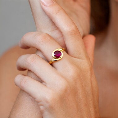 Anillo en plata con Rubí de Madagascar