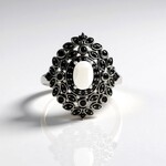 Anello in argento con Pietra di Luna Arcobaleno