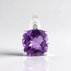 Ciondolo in argento con Ametista