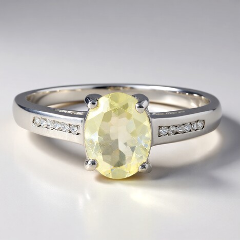 Anello in argento con Ortoclasio