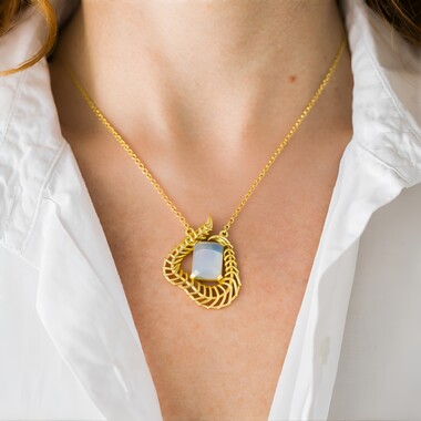 Collar en oro con Ópalo de Welo (Ornaments by de Melo)