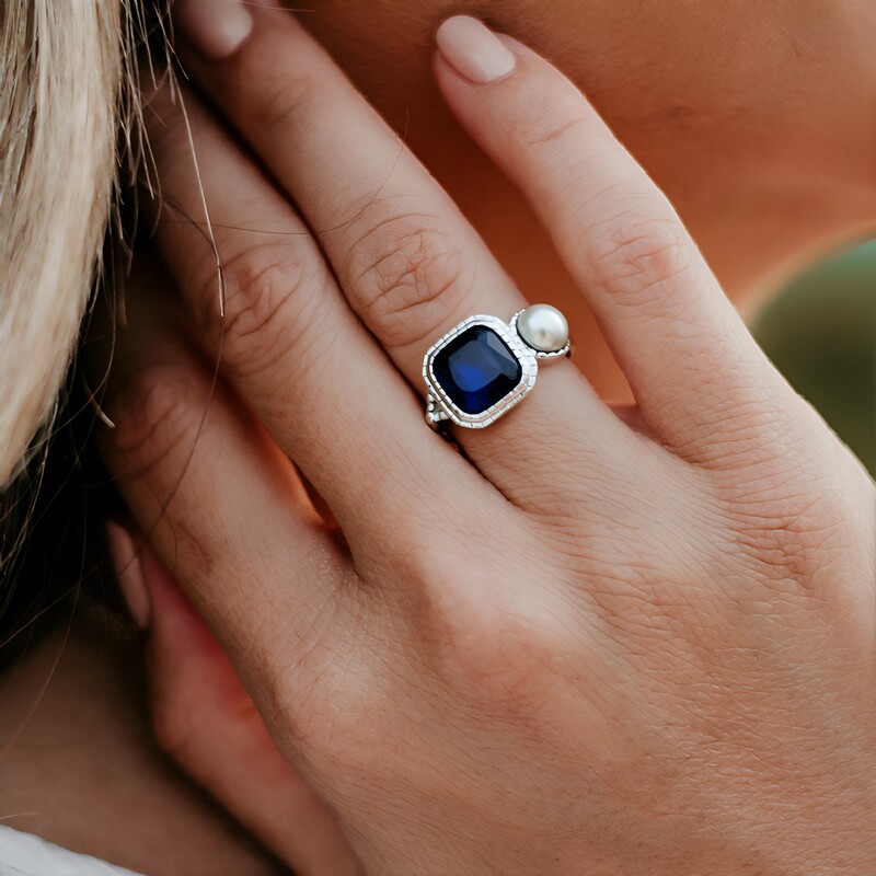 Anello in argento con Cianite del Nepal