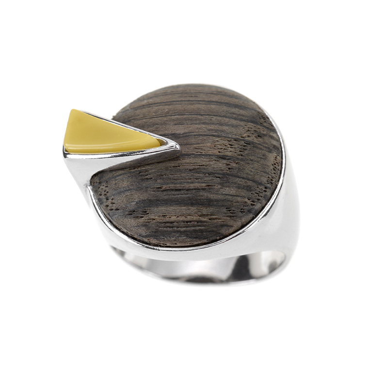 Polish Amber & Moor Oak Sterling Silver Ring, 5.85ct