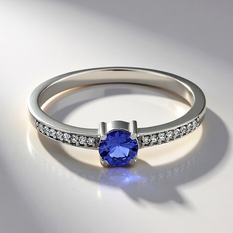 Anello in argento con Tanzanite
