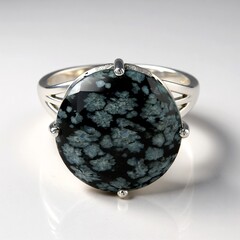 Anello in argento con Ossidiana Fiocco di Neve