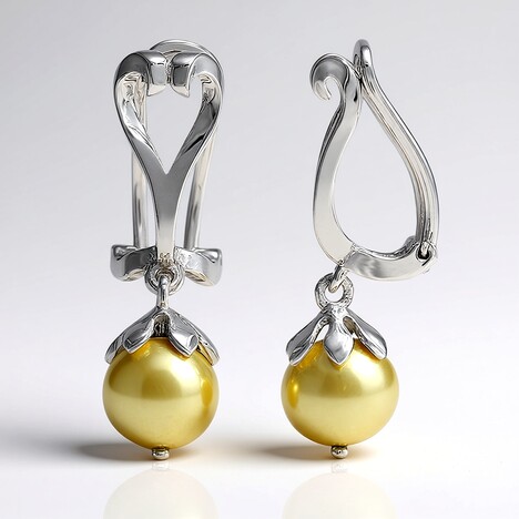 Orecchini con chiusura a clip in argento con Perla di Acqua Dolce (MONOSONO COLLECTION)