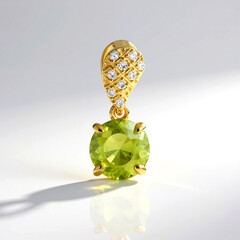 Ciondolo in argento con Sfene