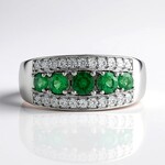 Anello in argento con Apatite Verde