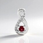 Ciondolo in argento con Spinello Rosso
