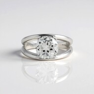Anillo en plata con Topacio blanco