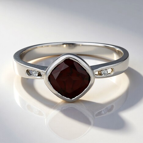 Bague en argent et Grenat du Mozambique