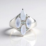 Anello in argento con Pietra di Luna Blu (KM by Juwelo)