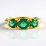 Anello in argento con Apatite Verde