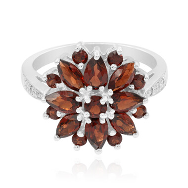 Anillo en plata con Granate de Mozambique
