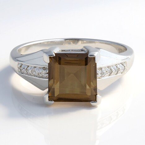 Anello in argento con Quarzo Fumè