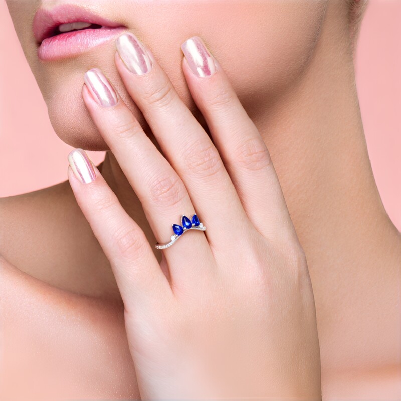 Anillo en oro con Zafiro azul Ceylon (CIRARI)