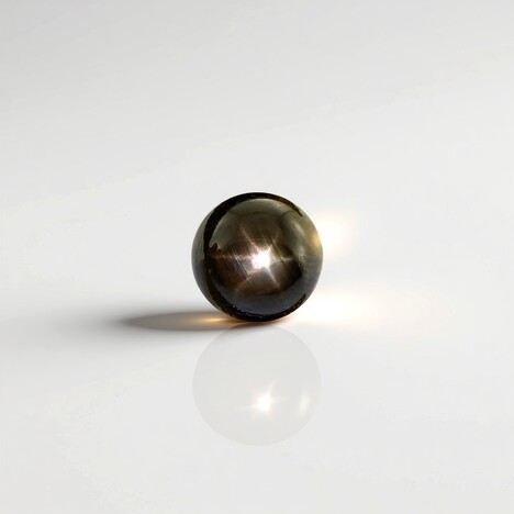 Gemme et Saphir étoilé noir 2,925 ct