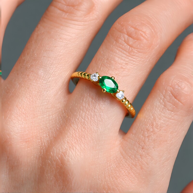 Anello in oro con Smeraldo Zambia AAA