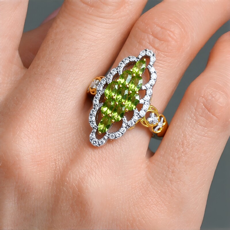 Peridot Silver Ring (Gems en Vogue)
