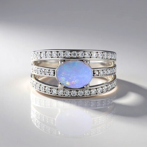 Anello in argento con Opale Australiano