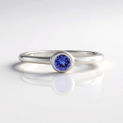 Anello in argento con Tanzanite