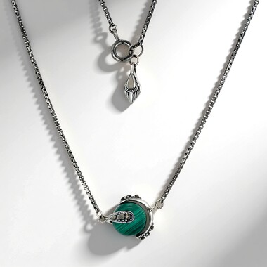 Collana in argento con Malachite
