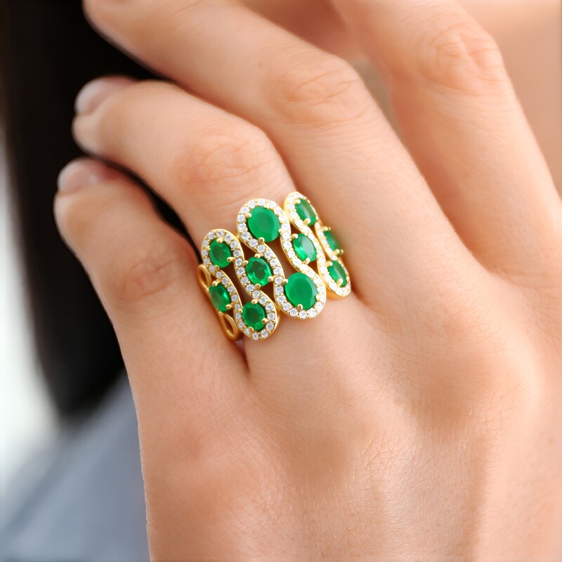 Anello in oro con Smeraldo Zambia