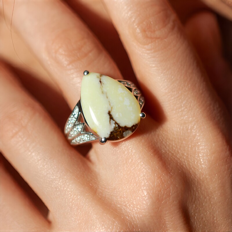 Anillo en plata con Magnesita