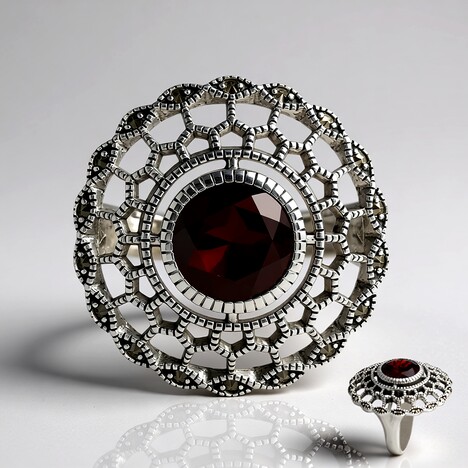 Anello in argento con Granato Mozambico (Annette classic)