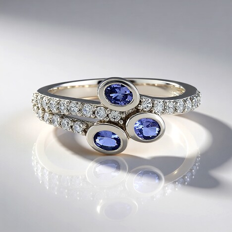 Anello in argento con Tanzanite