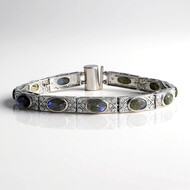 Bracelet en argent et Labradorite bleue de Maniry (KM by Juwelo)