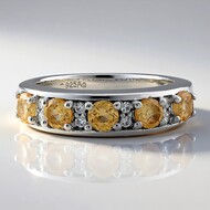 Zilveren ring met keizerlijke granaten