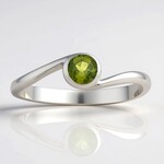 Bague en argent et Vésuvianite