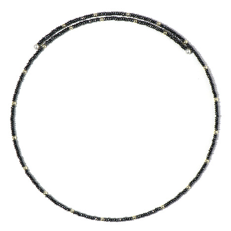 Schwarzer Hämatit-Stahlhalsreif (Riya)