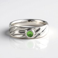 Bague en argent et Tsavorite de Tanzanie (de Melo Essence)