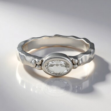 Anillo en plata con Topacio blanco