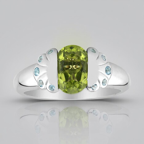 Anello in argento con Peridoto Jilin (Remy Rotenier)