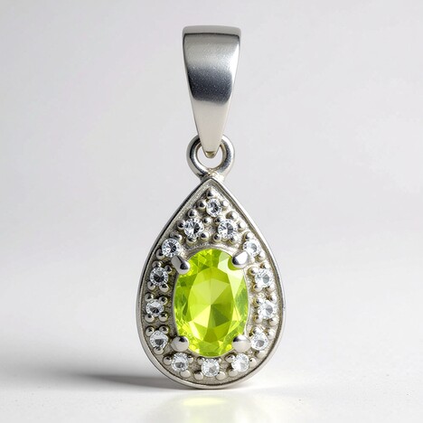 Ciondolo in argento con Peridoto Manchuria