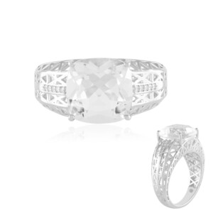 Zilveren ring met een witte kwarts (Ornaments by de Melo)