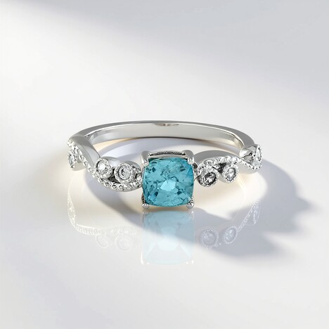Anello in argento con Zircone Ratanakiri