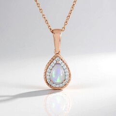Collana in argento con Opale di Welo (Adela Silber)