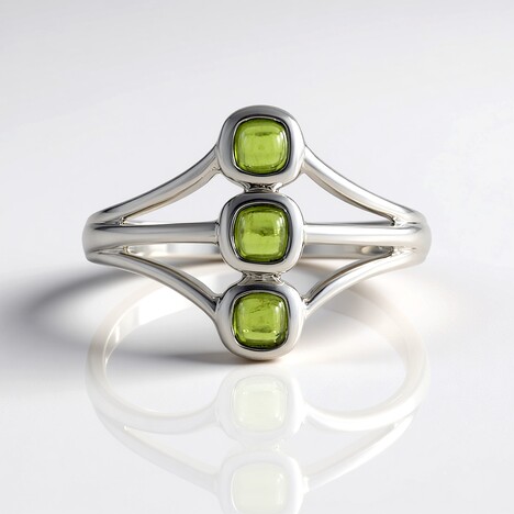 Anello in argento con Vesuvianite