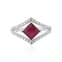 Anello in argento con Rubino del Madagascar