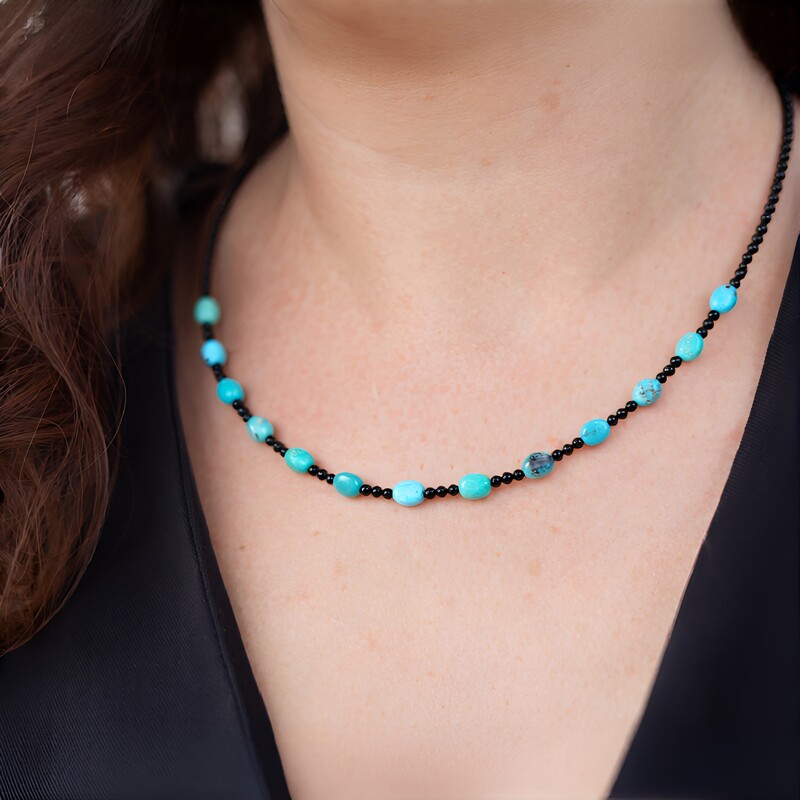 Edelstein-Silberhalskette