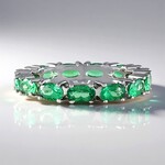 Anello in argento con Apatite Verde