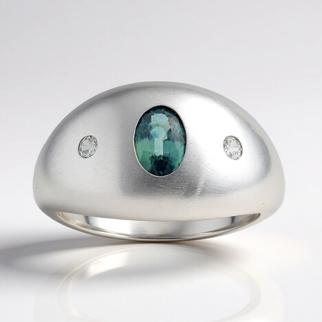 Anello in argento con Zaffiro Petrolio