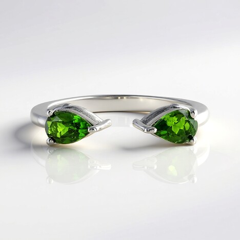 Anello in argento con Diopside Russo