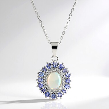 Collana in argento con Opale di Welo